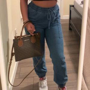 Indigo rein denim jogger from Ross size small with pockets